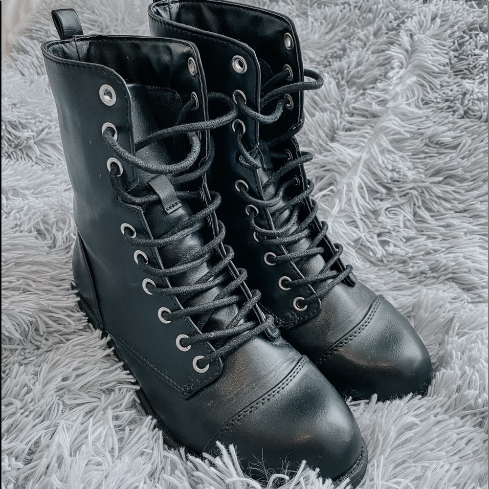 Black Ankle Boots - Picture 4 of 5